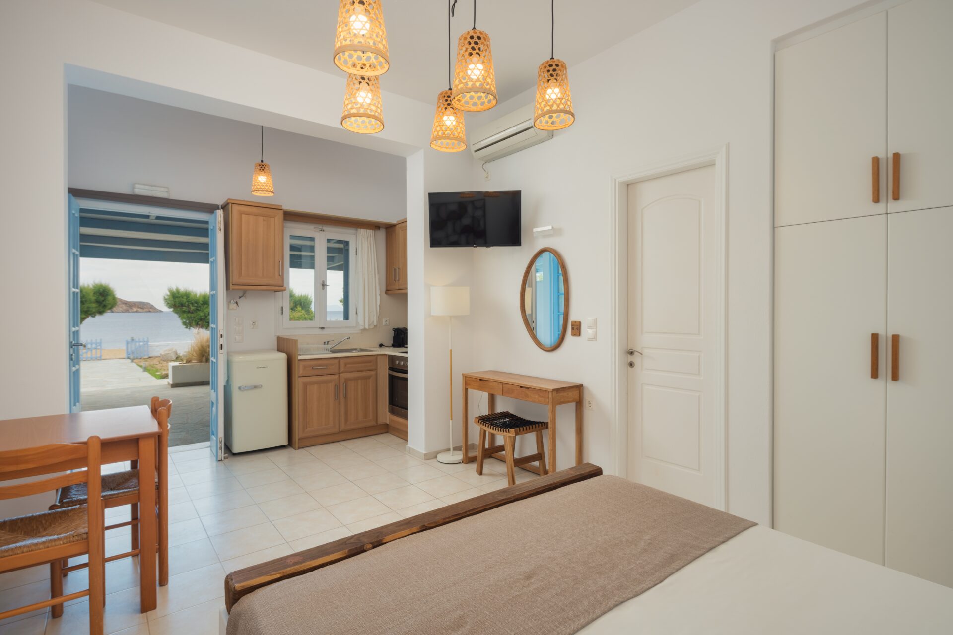 Ground Floor Sea View Studio 2 Opt